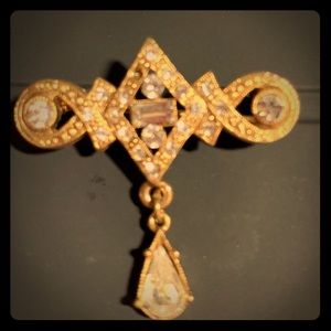 1928 reproduction brooch